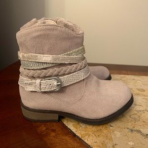 Never worn little girls cowboy boots